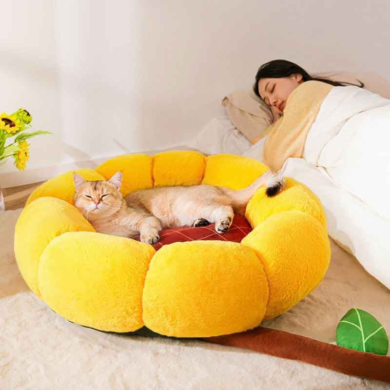 Flower Cat Bed – Soft & Cuddly Nest